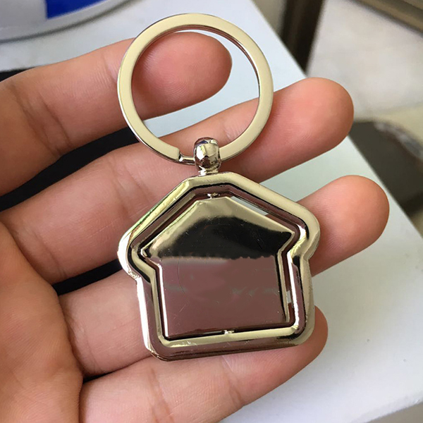 360 Degree Rotating House-Shaped Metal Keychain