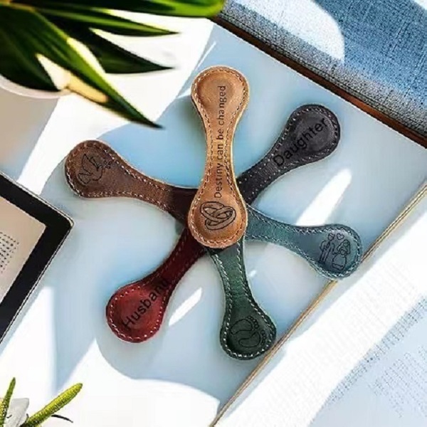 Magnetic Leather Bookmark