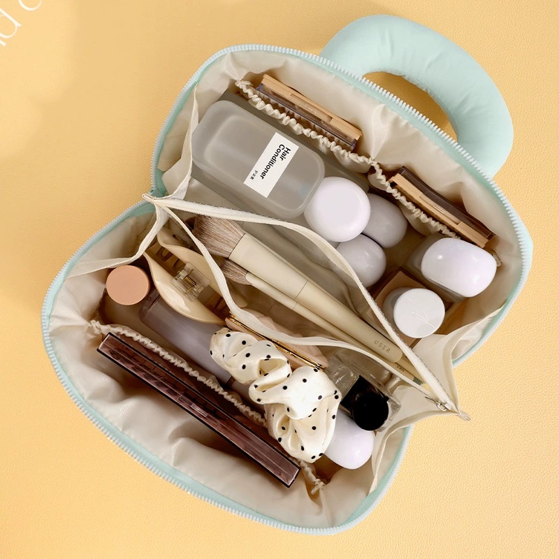 Large Capacity Handheld Makeup Bag